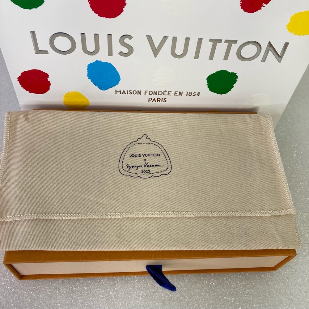 Louis Vuitton Yayoi Kusama - Picture 7 of 8
